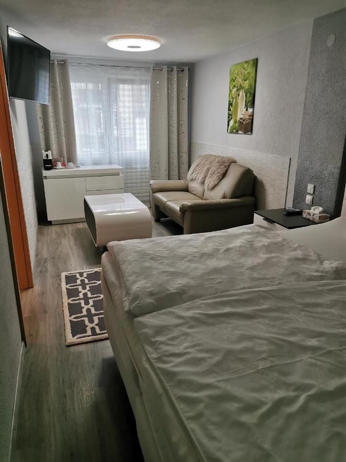 Gastehaus In Der Daimlerstadt Schorndorf  Ngoại thất bức ảnh